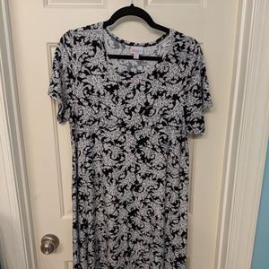 Lularoe Carly Black & White Medium